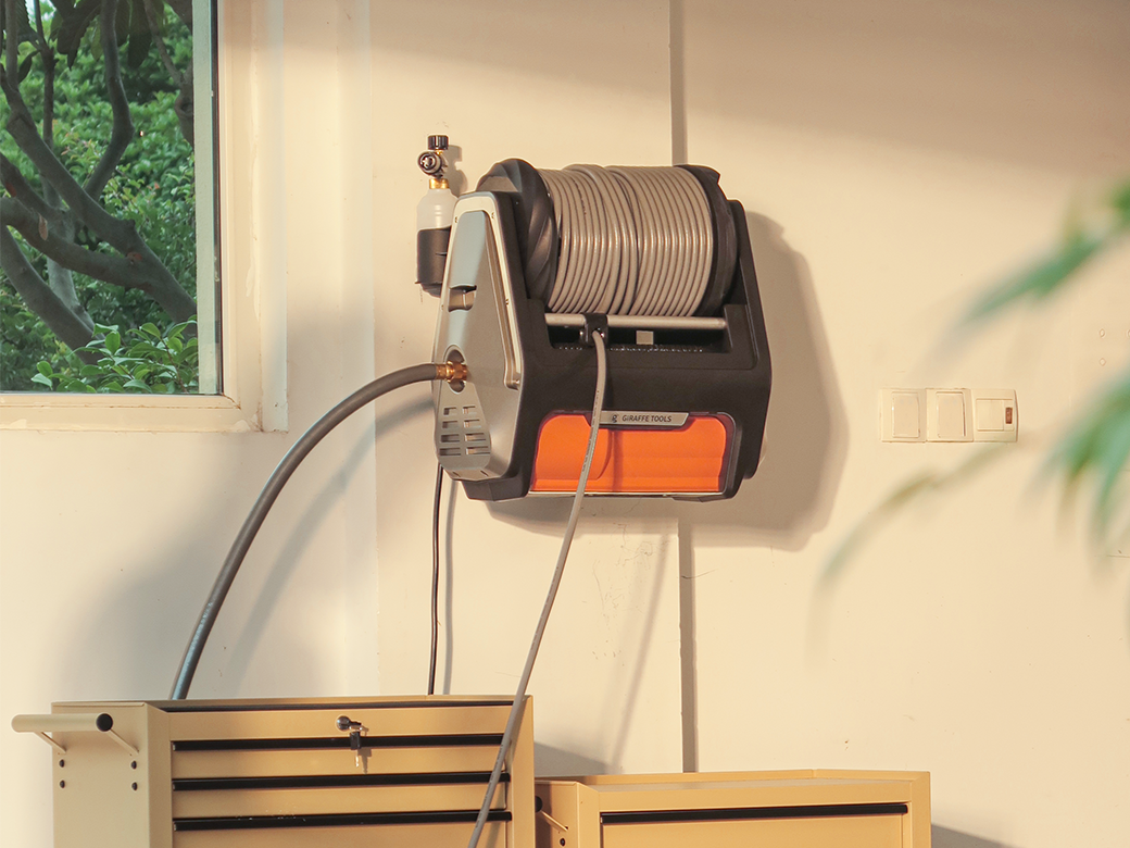 Gas vs. Electric Pressure Washers: Making the Best Choice for Your Home with Giraffe Tools