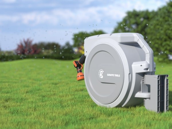 Tips to protect garden hose reels during Canadian winters.