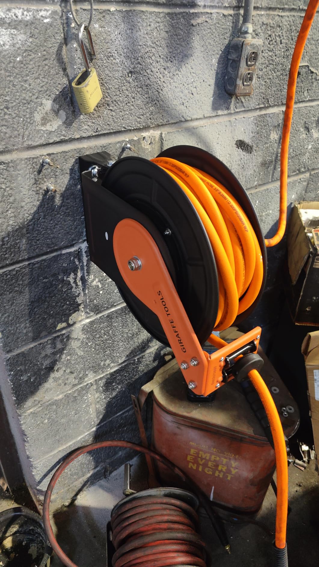 Giraffe Tools Air Hose Reel