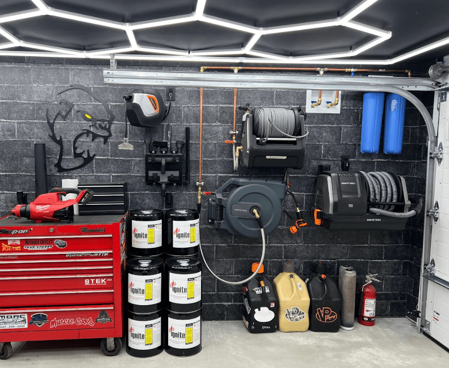 Giraffe Tools Garage Tools