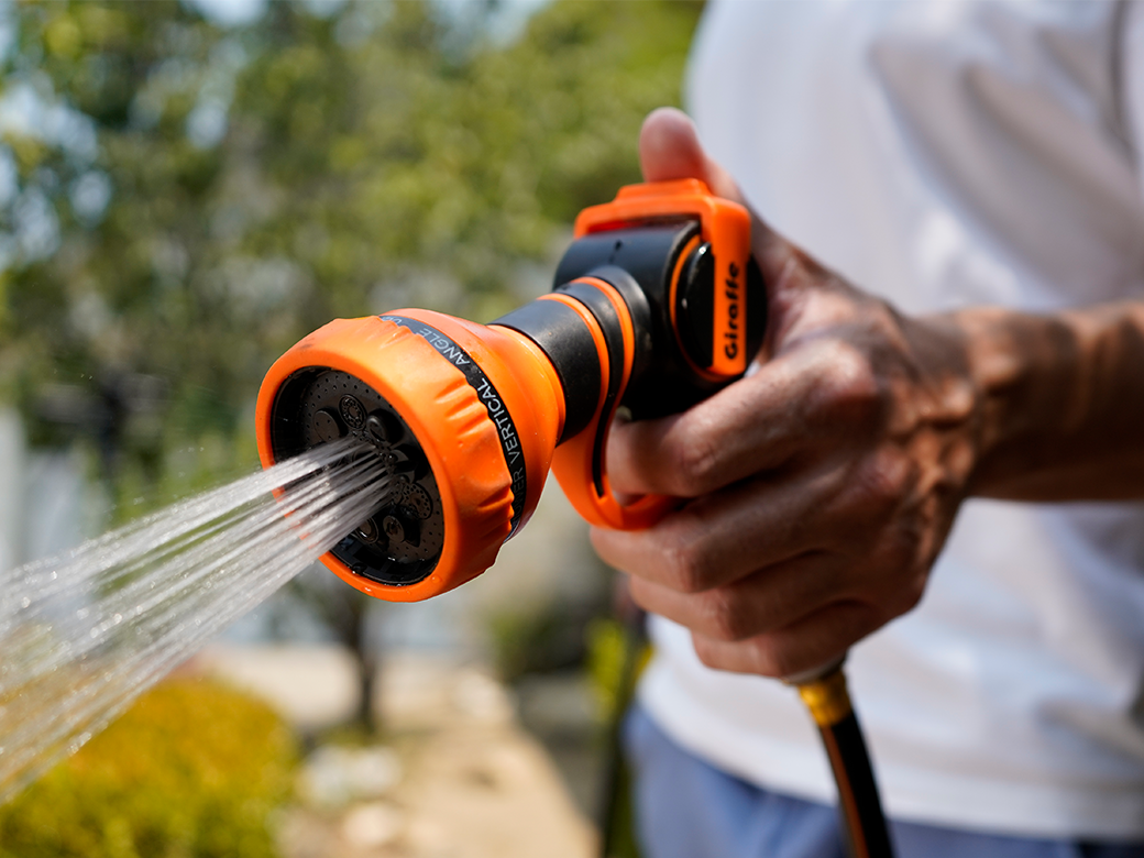 Retractable Garden Hose Reel: A Must-Have for Every Gardener's Toolkit