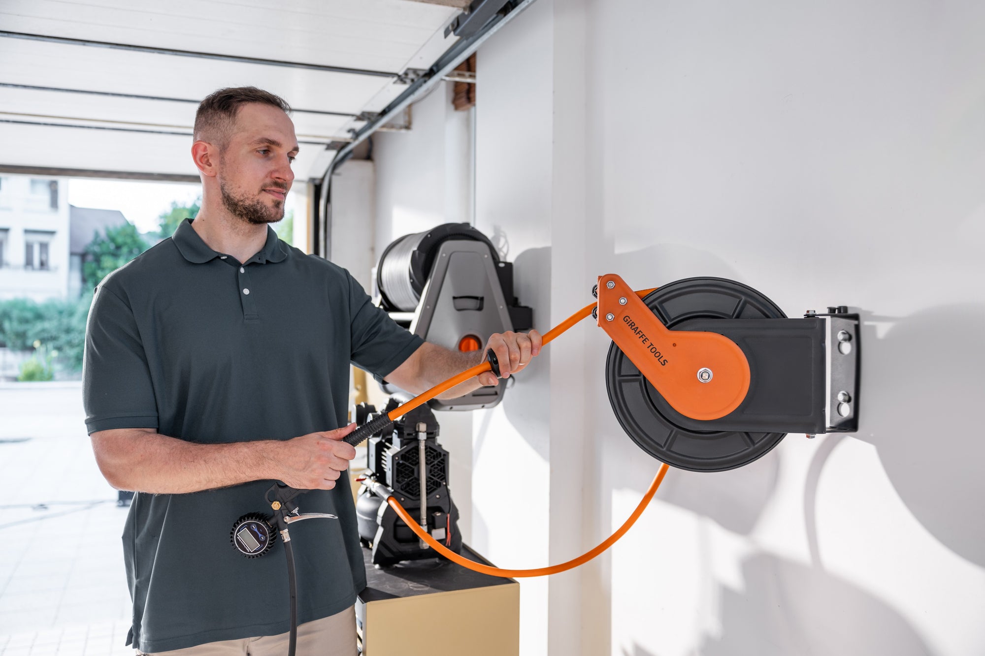 A Day in the Life with the Retractable Air Hose Reel: Practical Tips from Real Users