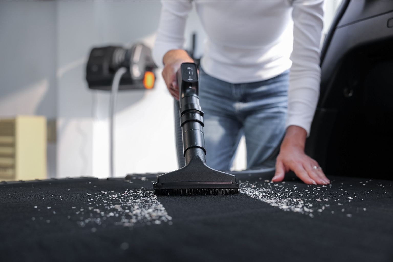 Grandstorm Retractable Vacuum Cleaner