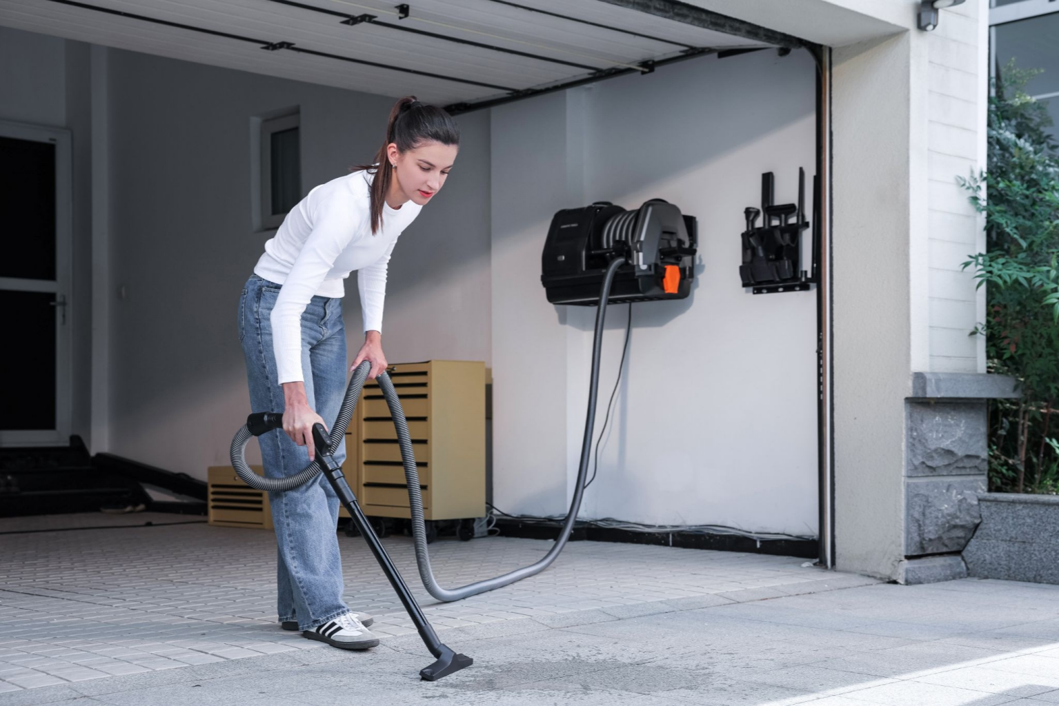 Why Is My Vacuum So Loud or Smelly