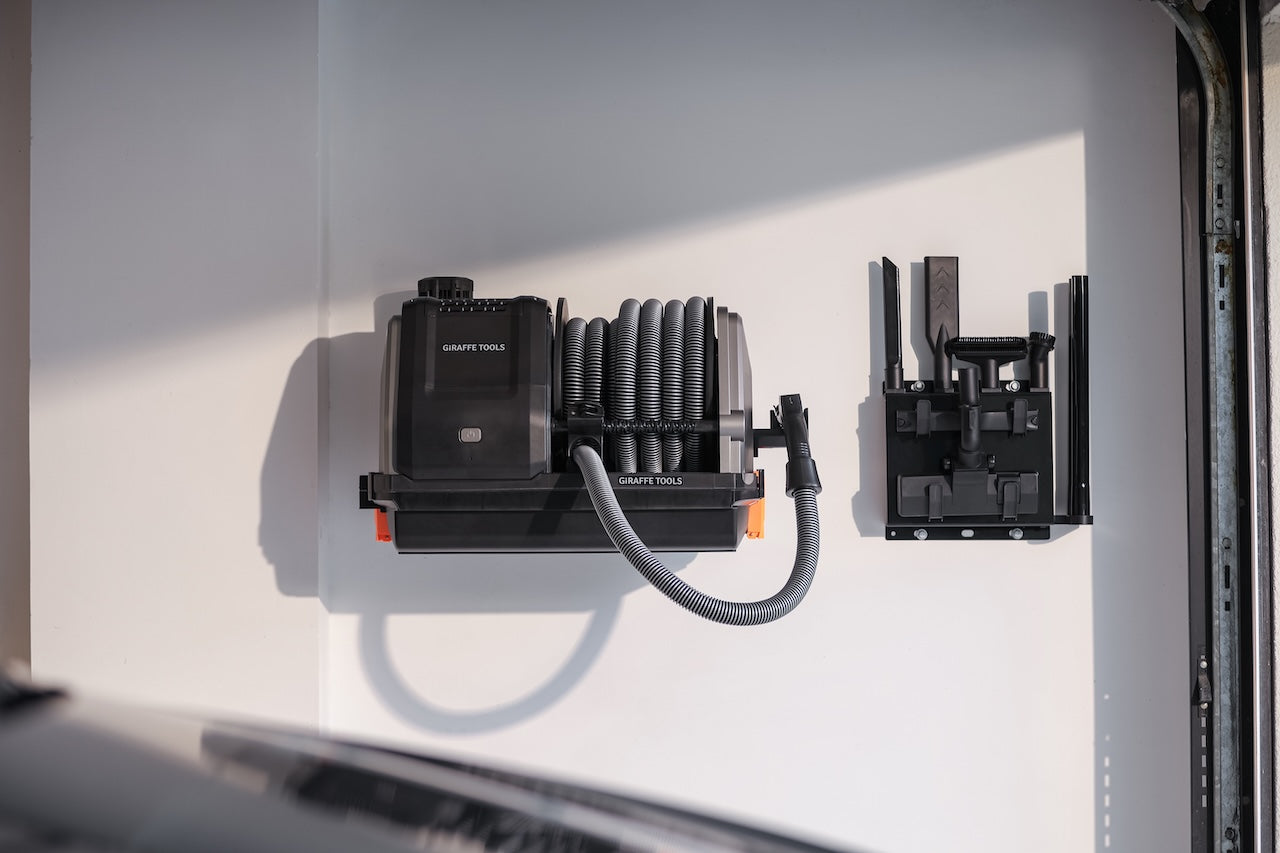 Retractable Garage Vacuum Launch